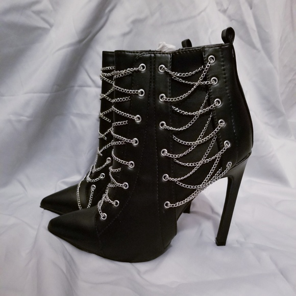 Lilliana Cara-7 Bootie Black with Chains New - Picture 2 of 7